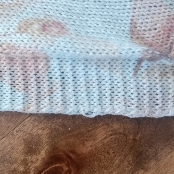 Chic Rose Patterned Sweater - Picture 9 of 14